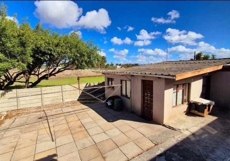 3 Bedroom Property for Sale in De Kuilen Western Cape